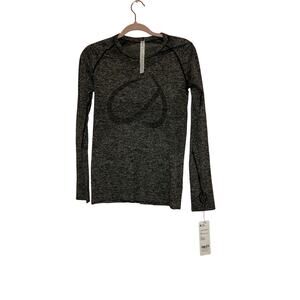 NWT CRZ Yoga Grey Heathered Long Sleeve Athletic Top Size Medium